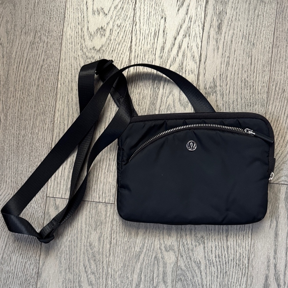 lululemon athletica Black Belt Bag